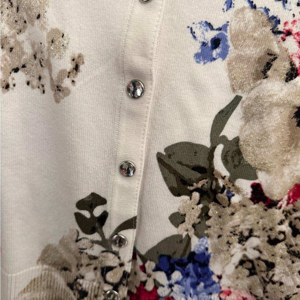 White House Black Market Floral Cardigan in Red and Blue - Picture 3 of 6